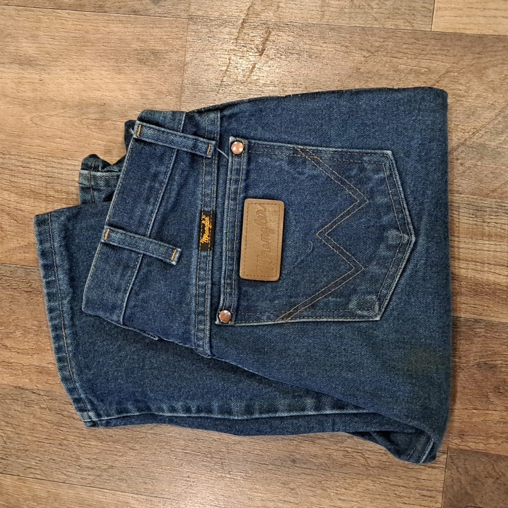 Wrangler Jeans Size 30x34 Style 13MWZ